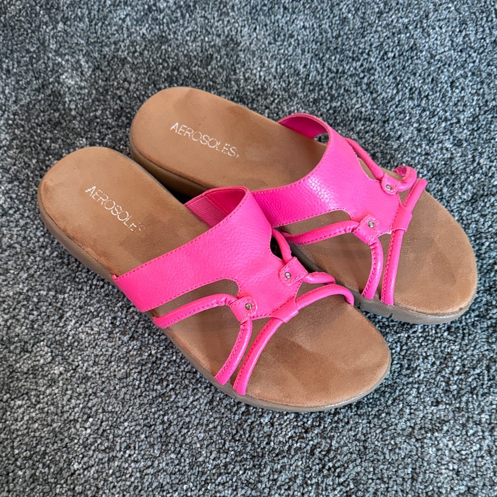 AEROSOLES Women's Vibrant Pink Slide Sandals